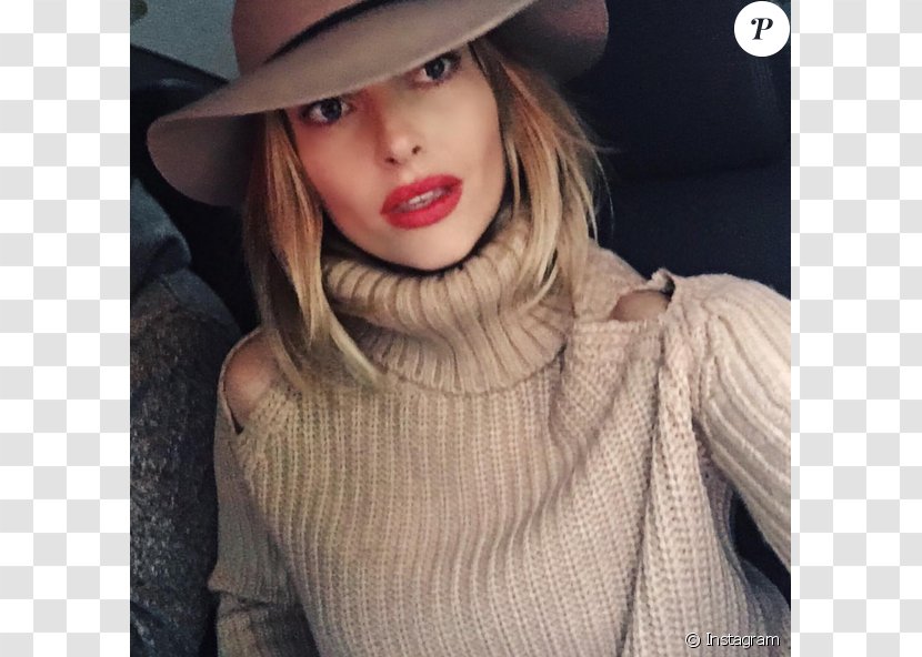 Caroline Receveur Wool Shoulder Sweater Uber - Silhouette - People Selfie Transparent PNG