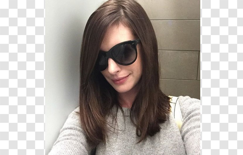 Anne Hathaway The Princess Diaries Brown Hair Hairstyle - Sunglasses Transparent PNG