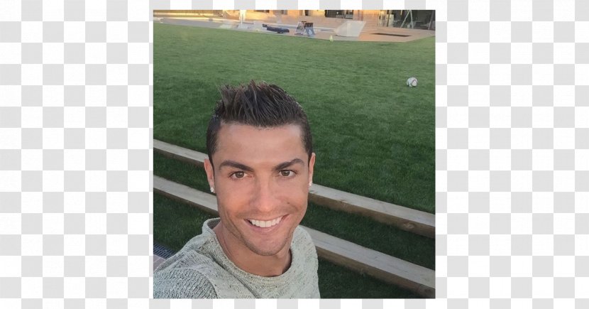 Cristiano Ronaldo Portugal National Football Team Hairstyle El Clásico Player - Grass Transparent PNG