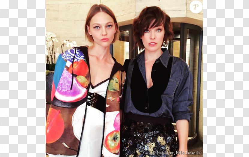 Handbag Chanel T-shirt Paris Fashion Week - Bag - Milla Jovovich Transparent PNG