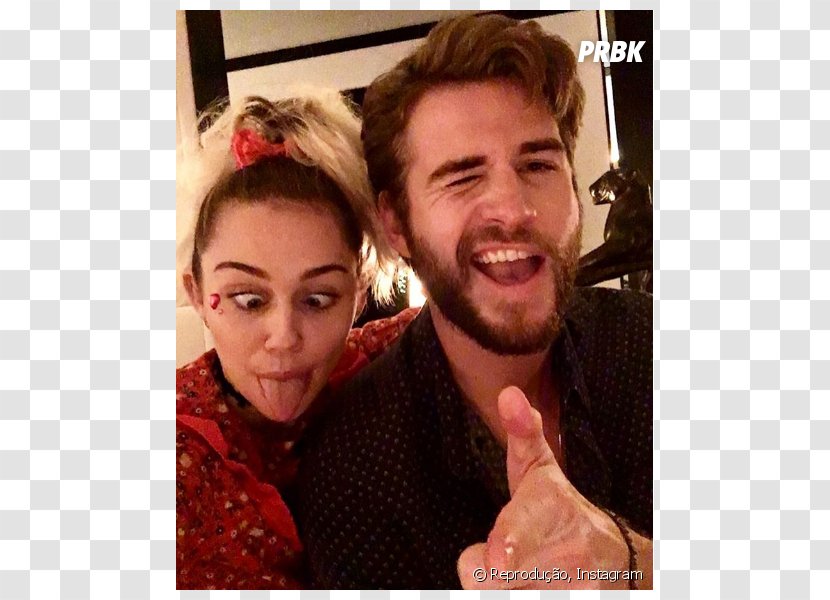 Liam Hemsworth Miley Cyrus Marriage Engagement Couple - Tree Transparent PNG
