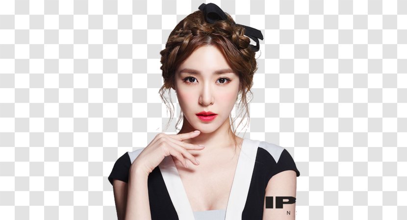 Tiffany Girls' Generation Photo Shoot - Tree - Girls Transparent PNG