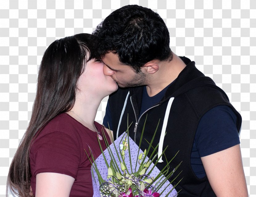 Kiss Yeh Raat Bheegi Sanam - Frame - Couple Kissing Transparent PNG
