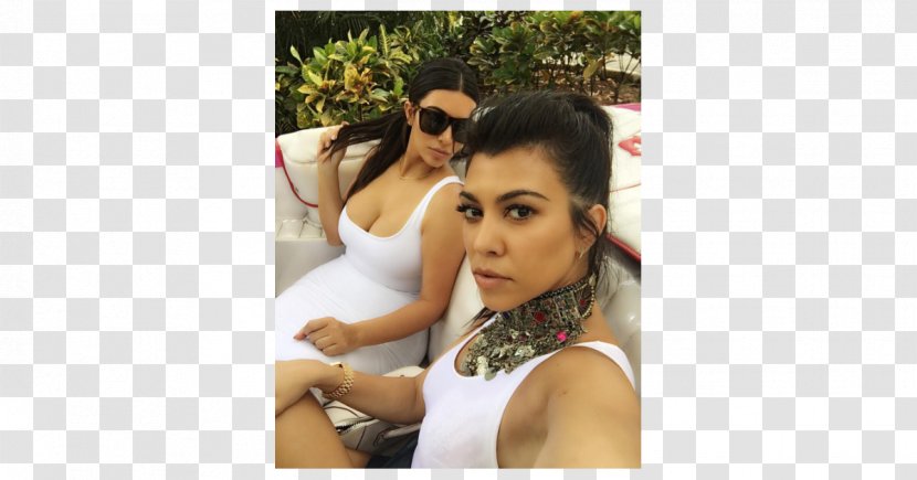 Kourtney Kardashian Keeping Up With The Kardashians Celebrity Entrepreneur - Cartoon Transparent PNG