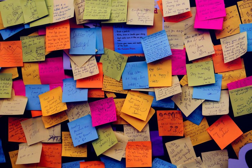 sticky note desk