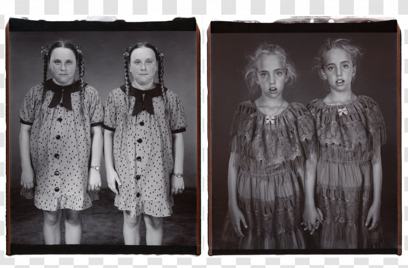 Identical Twins, Roselle, New Jersey, 1967 Prom Photo Poche: Mary Ellen Mark - Twins Transparent PNG