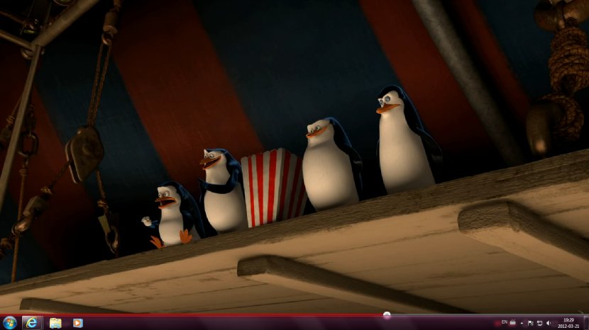 Melman Penguin Madagascar Film DreamWorks Animation - Bowling - Penguins Transparent PNG